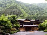 西山温泉慶雲館 早川町酒店