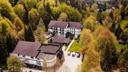 Casa Octavian Отели в г. Comuna Cacica