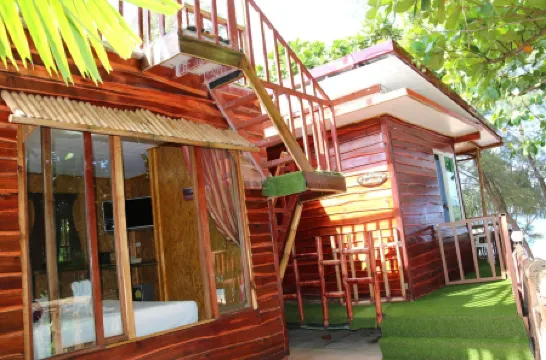 Ruan Mai Naiyang Beach Resort