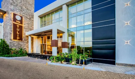 Elite Residence & Aqua Park Отели в г. Ataqah