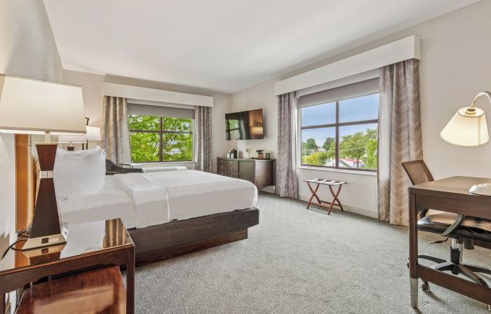 The Hotel Warner