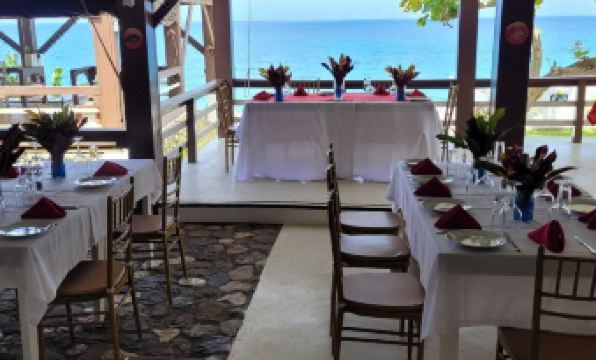 The Sea Cliff Hotel Resort & Spa