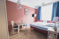 Cybulskiego Guest Rooms Hotel in zona AGH Università della Scienza e della Tecnologia