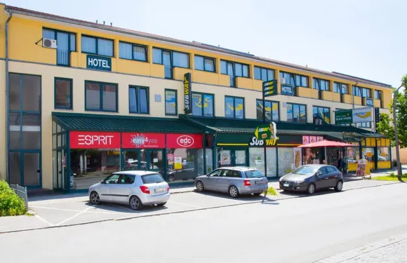 伊薩爾河畔蘭道公寓式酒店