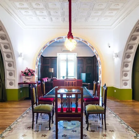 Donna Giulia, Luxury House