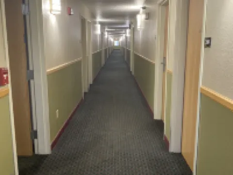 Super 8 by Wyndham Beresford Hotels in Beresford