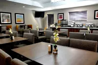 Best Western Plus Gateway Inn  Suites - Bữa sáng