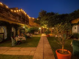 ニームラーナズ - ヒル フォート - ケスロリ