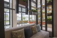Ibis Styles Izmir Bornova Отели в г. Измир
