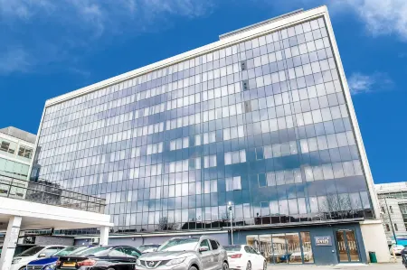 Livin' Serviced Apartments Отели в г. Чандлерс Кросс