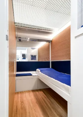 Resting Pods - Zzzleepandgo Bgy Airport Hotels in Seriate