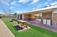 Potters Apartments Hotels in Lovedale