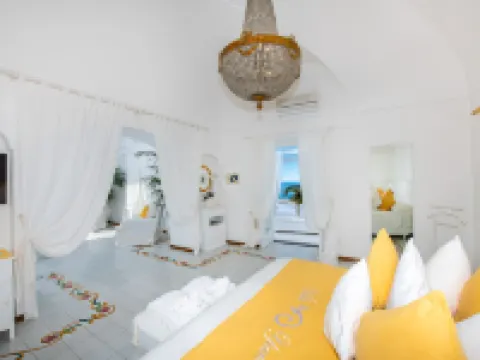 ヴィラ イアラ ポジターノのホテル