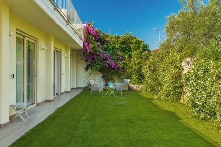 Dreams Guest House Отели рядом с достопримечательностью «Le Scalinate - La Spezia»