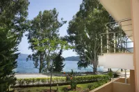 Meliti Waterfront Suites - Sea View