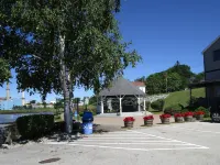 Fort Knox Inn - parking