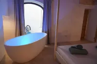 Il Biancospino - Graziosa Dimora Con Vasca in Camera