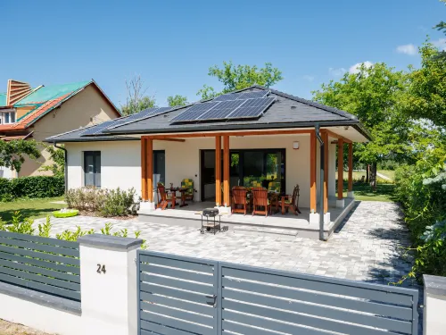 Daniel Hotels in Balatonszárszó