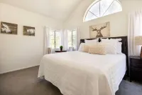 North Bay Mountains Cabins Hotels in Crestline