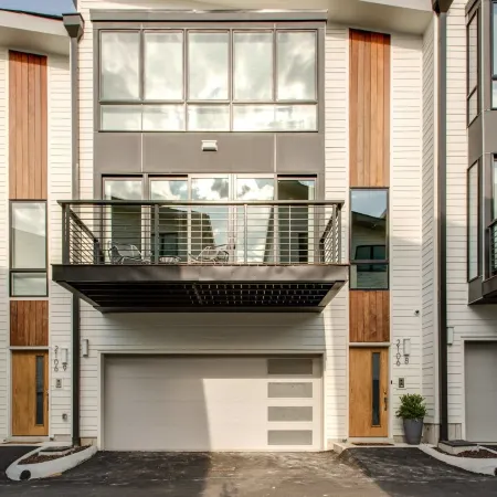 Downtown Luxury - 10 Beds & Free Parking