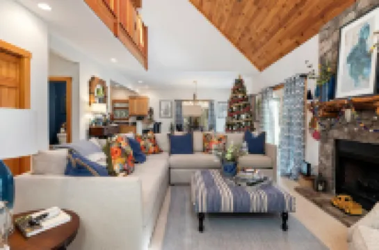 111 Hickory Springs in Wintergreen Resort