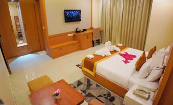 Hotel Cheer Royale