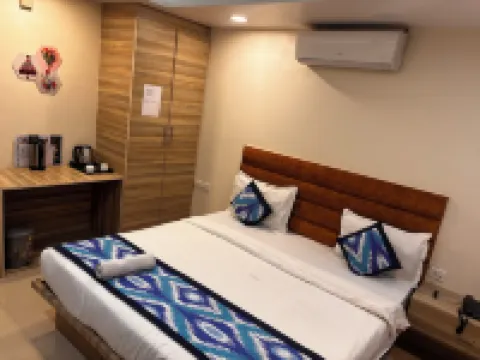 Hotel Gulabi Nagri