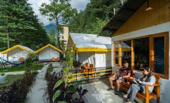 The Hosteller Kasol, Riverside