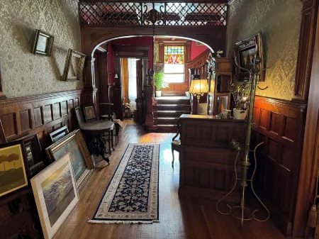 Haslett House Отели в г. Шарон