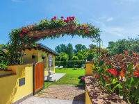 B&B Il Giardino dei Poeti and Apartaments Hotels in Lucca