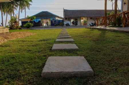 Aloha Seaside Resort