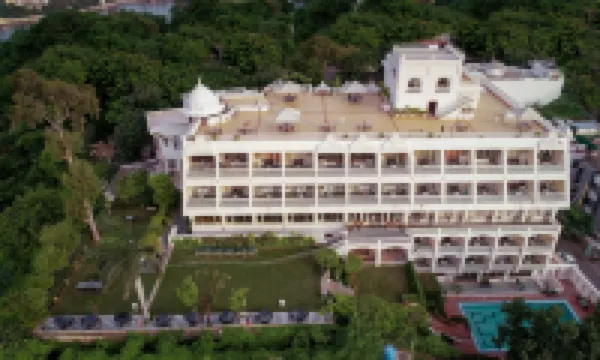 Hotel Hilltop Palace