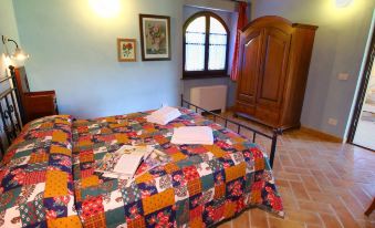 Attractive Farmhouse in Montalcino with Terrace