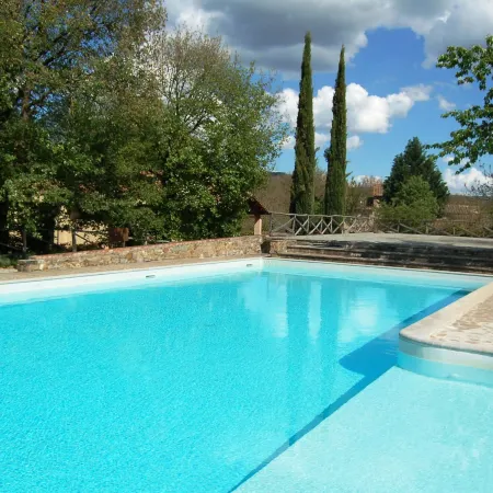Three-Room Apartment on the Outskirts of Chianti