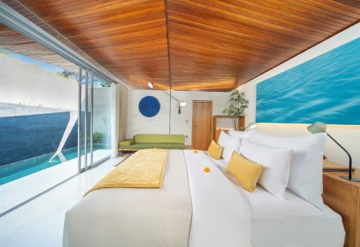 2. 아탑 리조트 창..