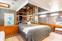 Live on a Luxury 65ft Yacht in Duquesa- Estapona - Wifi