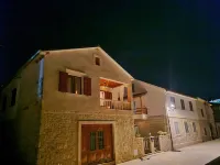 Vetus Pontem Hotels near Schwimmen & Schnorcheln
