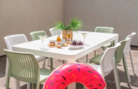 Tranquil Stay Near the Beach