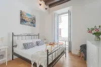 Independence Apartment Balcony by Rent All Como - Apartemen