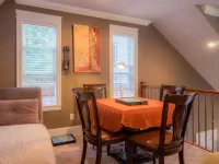 Vancouver Yuelai Guesthouse Hotels in Coquitlam