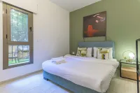 Orano -Chic 2-Bedroom Apt in Bsalim Hotels in Dbayeh
