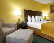Quality Inn & Suites - Pools
