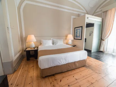 Hotel de Moura Отели в г. Мора