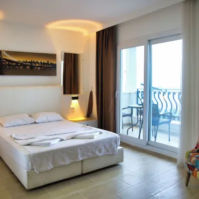 هوتل جومبيه Hotels near طواحين الهواء في بودروم