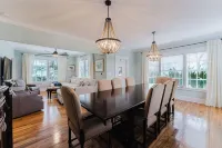 Charleston House Hotels in West Palm Beach
