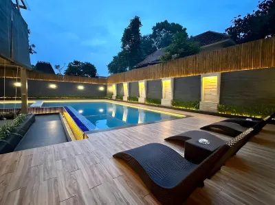 Yasmin Hotel Karawaci فنادق في Curug