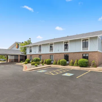 Super 8 by Wyndham Harrison AR