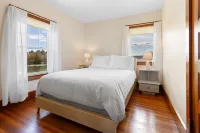 Waterfront Access and Stunning Ocean Views - Charming Maine Retreat Hotels in Saint George