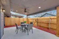 Stylish Duplex with Private Backyard - Inviting Family Haven