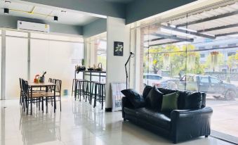 Near BKK Airport Hostel